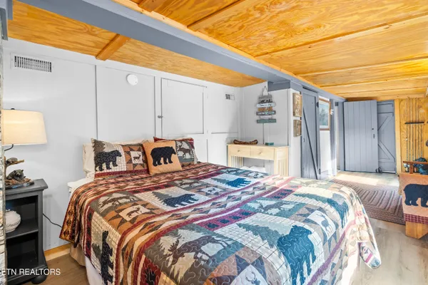 $489,000 | 6851 Old Walland Highway, Townsend, TN 37882