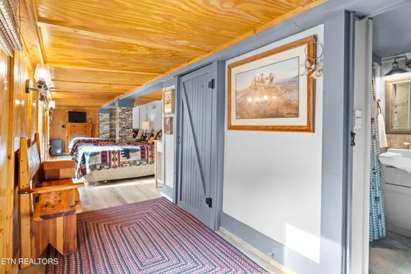 $489,000 | 6851 Old Walland Highway, Townsend, TN 37882