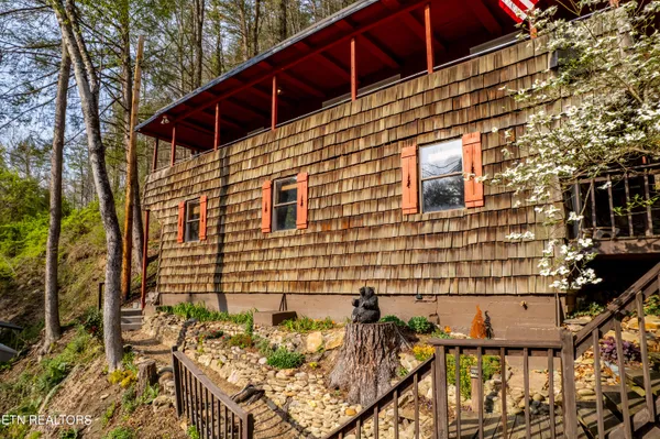 $489,000 | 6851 Old Walland Highway, Townsend, TN 37882