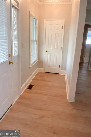 a view of empty room with window