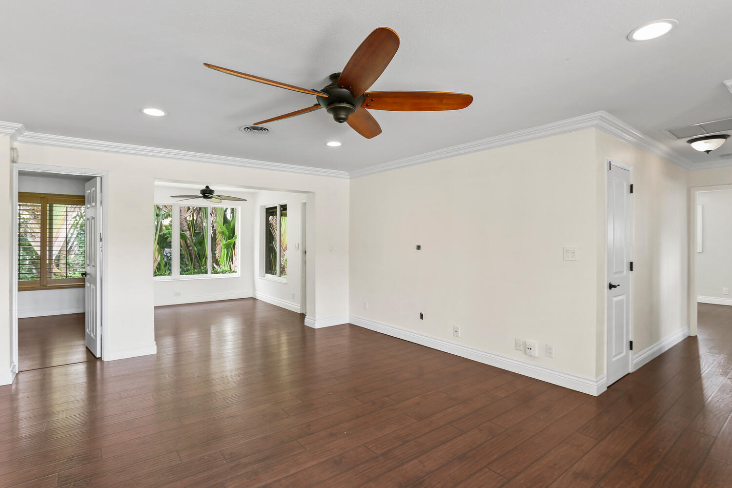 915 Southwest 5th Street Boca Raton, FL 33486 - Photo 9 of 41 915 SW 5th St Boca Raton FL-large-008-00