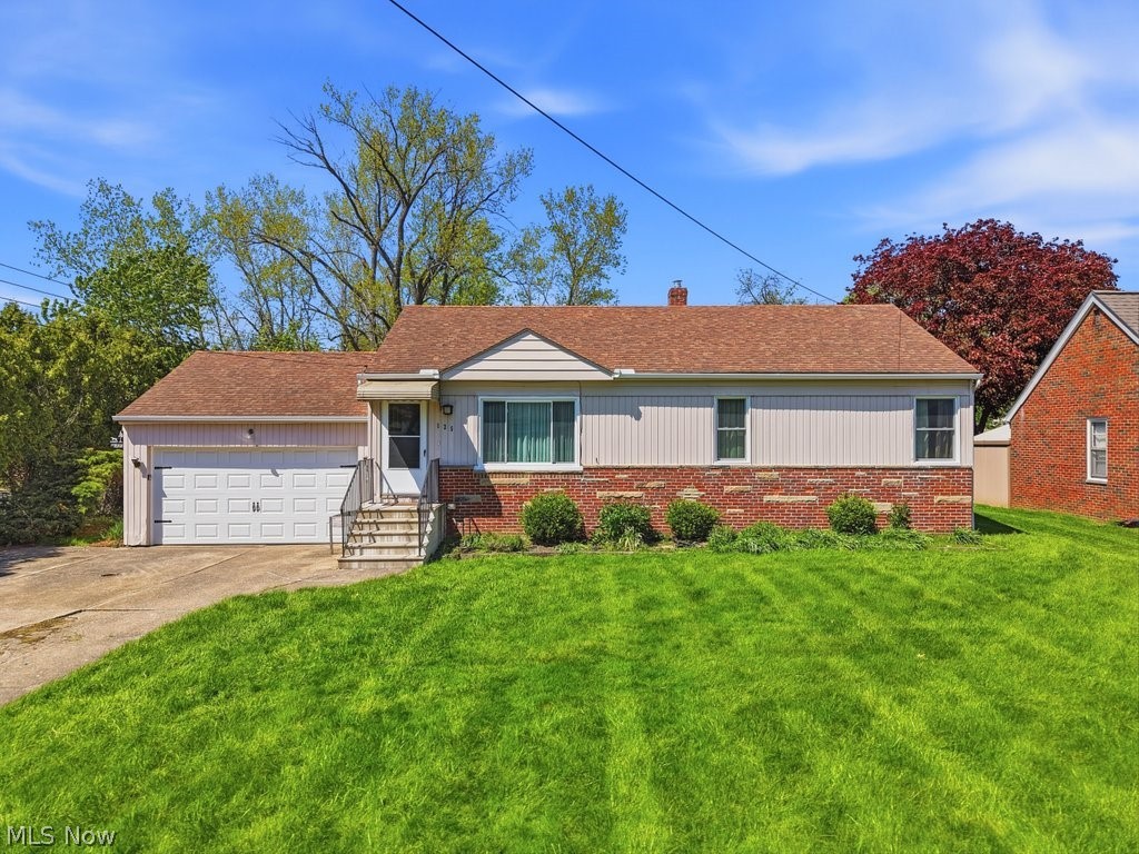 125 Meadowlane Road Independence, OH 44131 - Photo 1 of 33