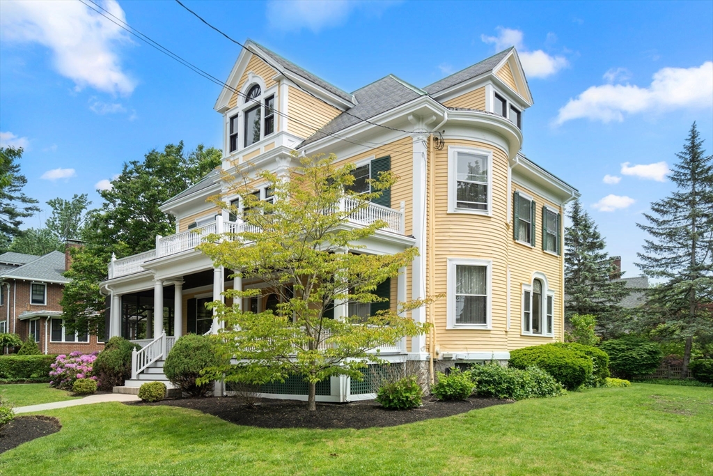 43 Bailey Road Watertown, MA 02472 - Photo 3 of 36 Gallery Image 3