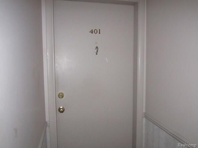 43284 Mound Road, Unit 401 Sterling Heights, MI 48314 - Photo 4 of 14 IMG_2465.JPG