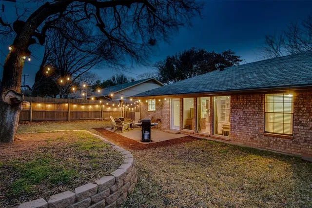 a view of an empty room with a patio