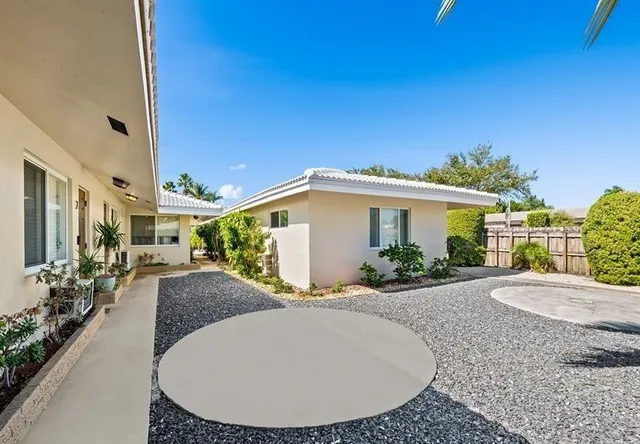 a view of a house with entertaining space