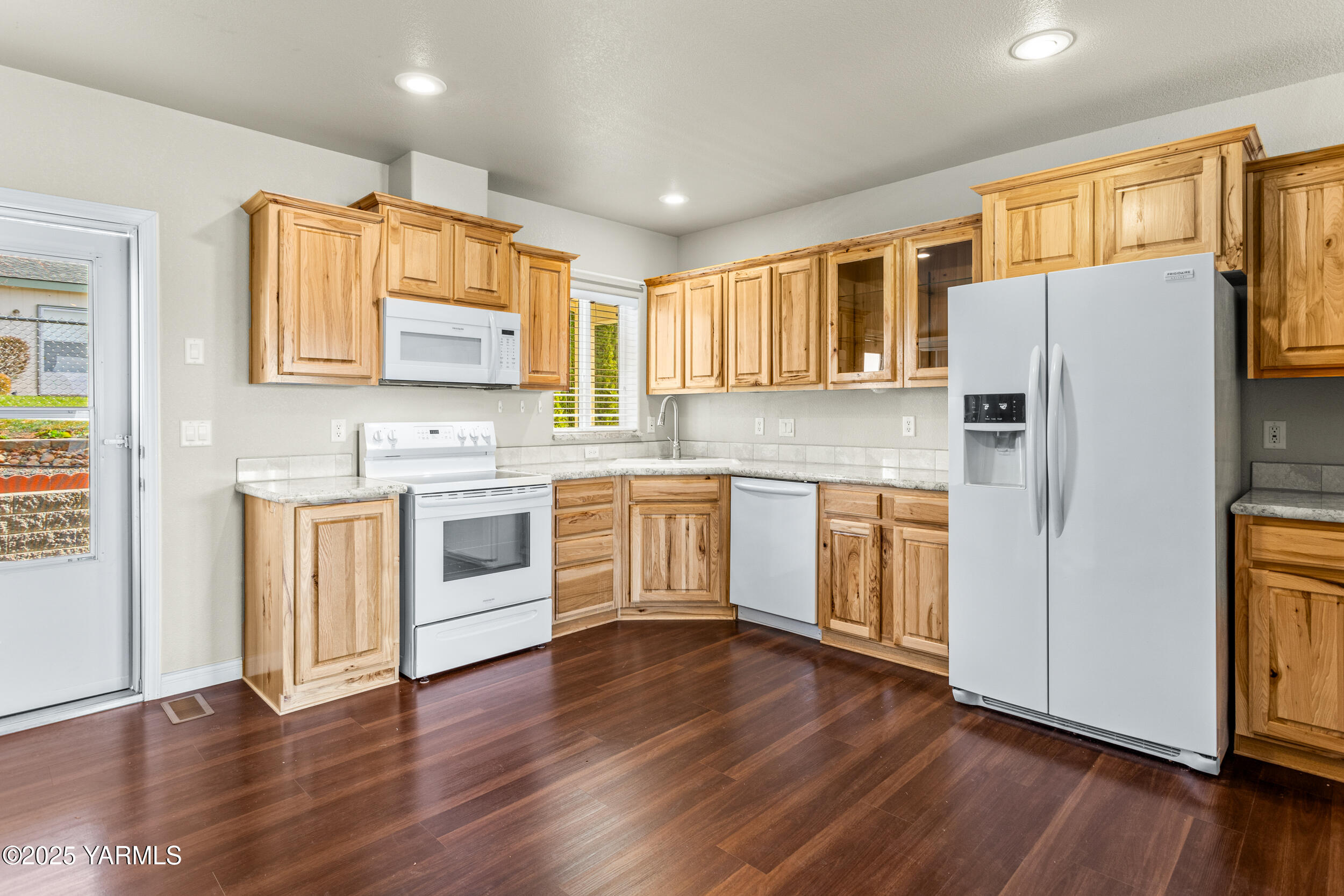 200 Bridle Way, Unit 281 Yakima, WA 98901 - Photo 11 of 32 200BridleWay#281_09