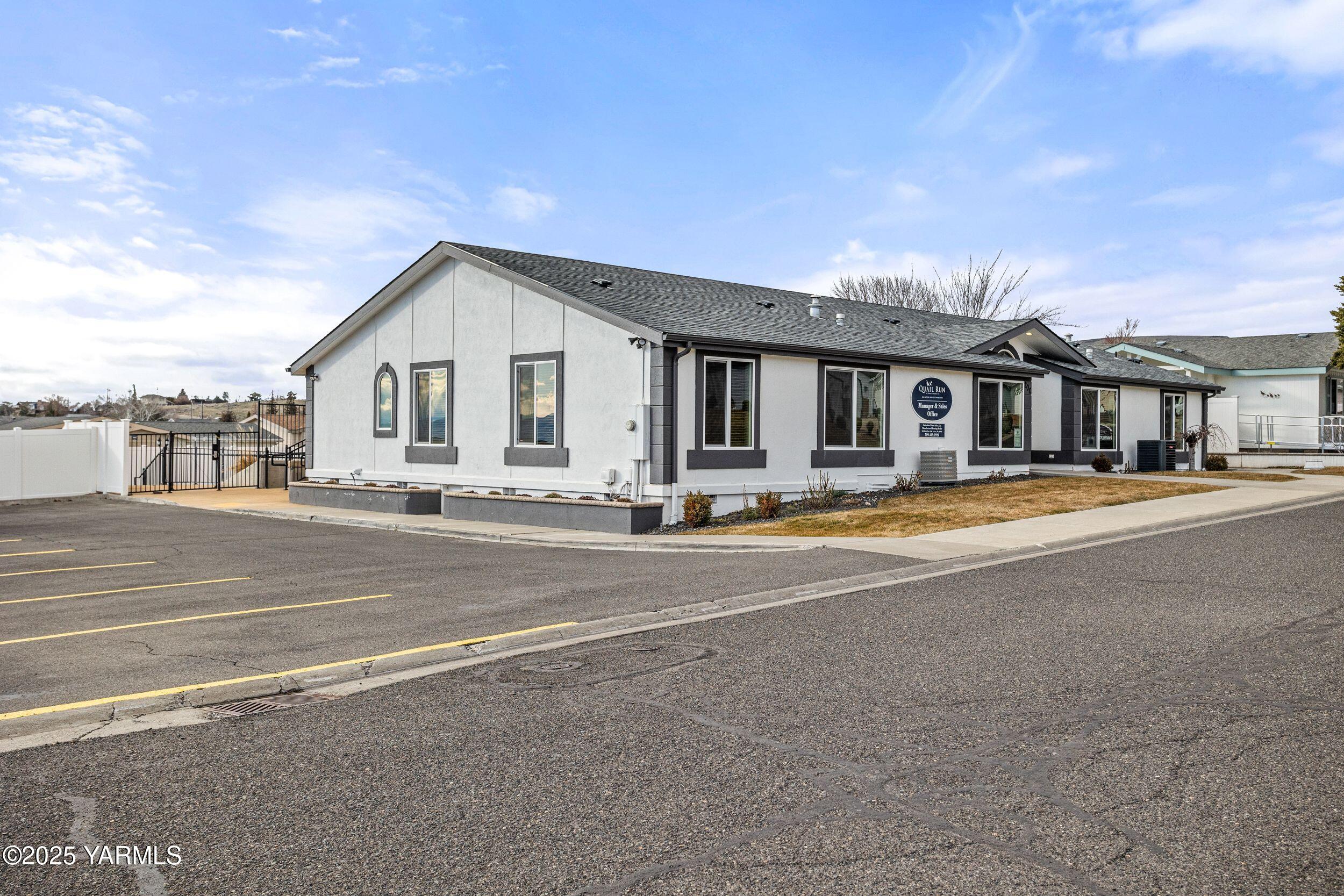 200 Bridle Way, Unit 281 Yakima, WA 98901 - Photo 32 of 32 clubhouse