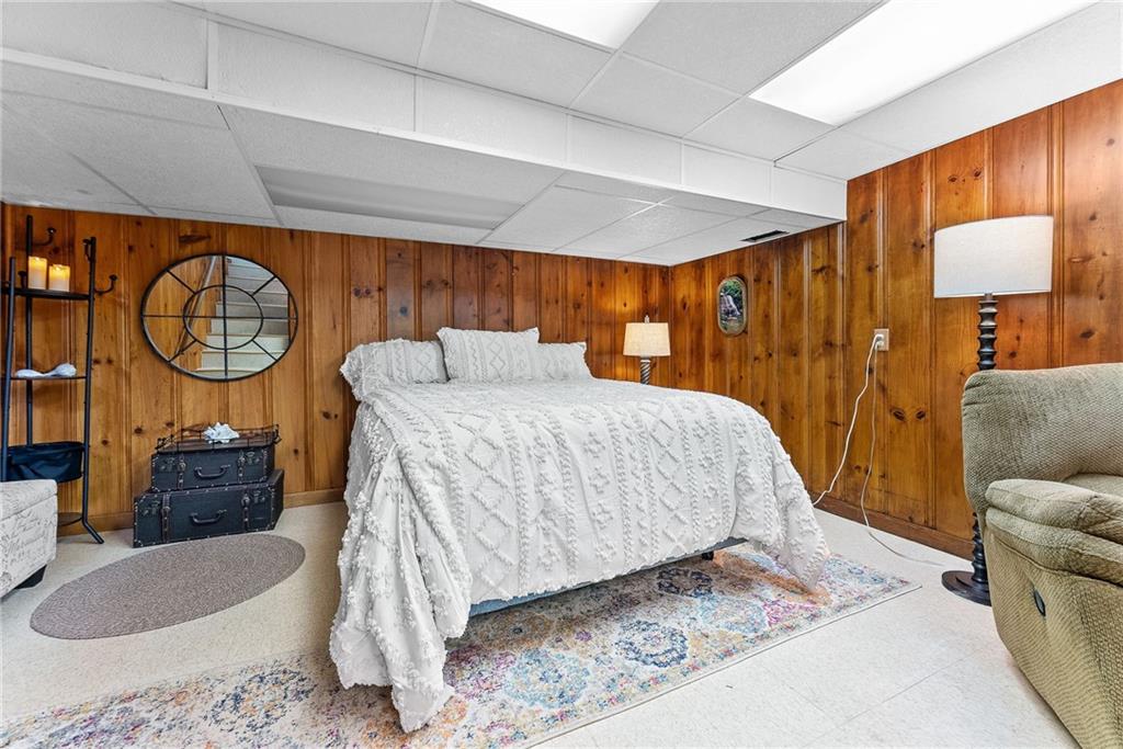 466 Haverhill Road Pittsburgh, PA 15228 - Photo 26 of 41 a bedroom with a bed window and couch
