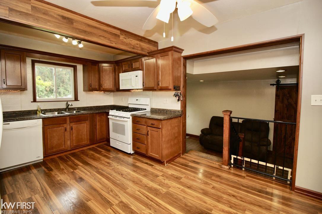 4404 North Genesee Road Flint, MI 48506 - Photo 5 of 18
