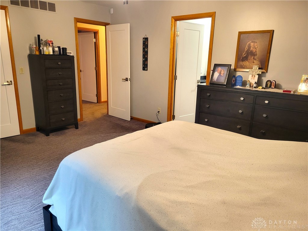 8441 Wuest Road Cincinnati, OH 45247 - Photo 13 of 36 Gallery Image 13