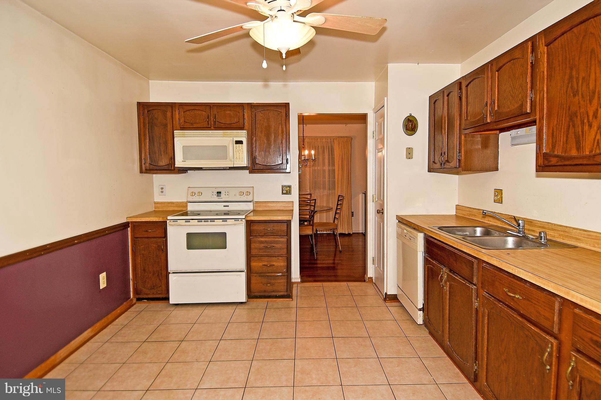 12248 Purcell Road Manassas, VA 20112 - Photo 9 of 30 Kitchen