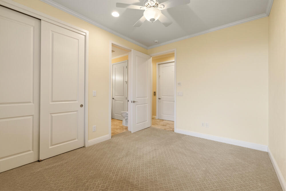 6586 Cooper's Hawk Road Klamath Falls, OR 97601 - Photo 45 of 68 an empty room with a bathroom