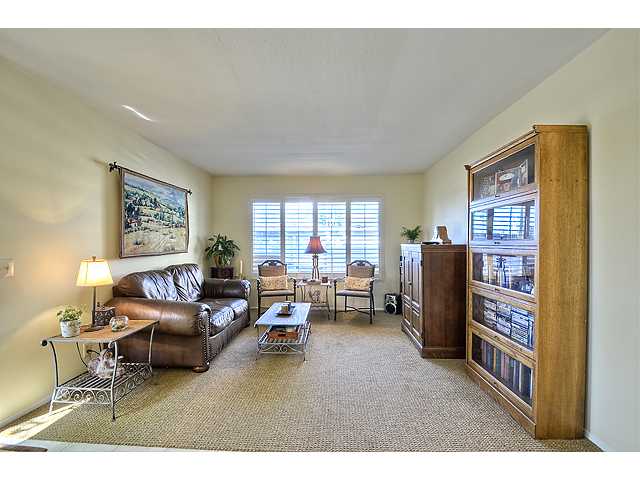 HOW WILL YOU ARRANGE YOUR LIVING ROOM?