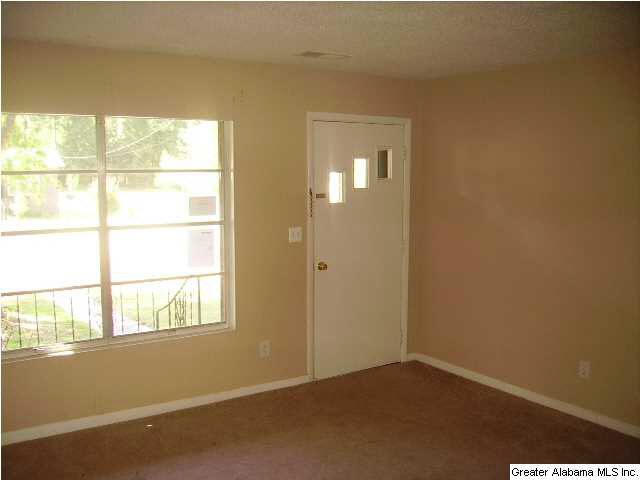 711 Dates Circle Bessemer, AL 35023 - Photo 4 of 14
