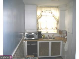 144 Normandy Road Upper Darby, PA 19082 - Photo 4 of 6