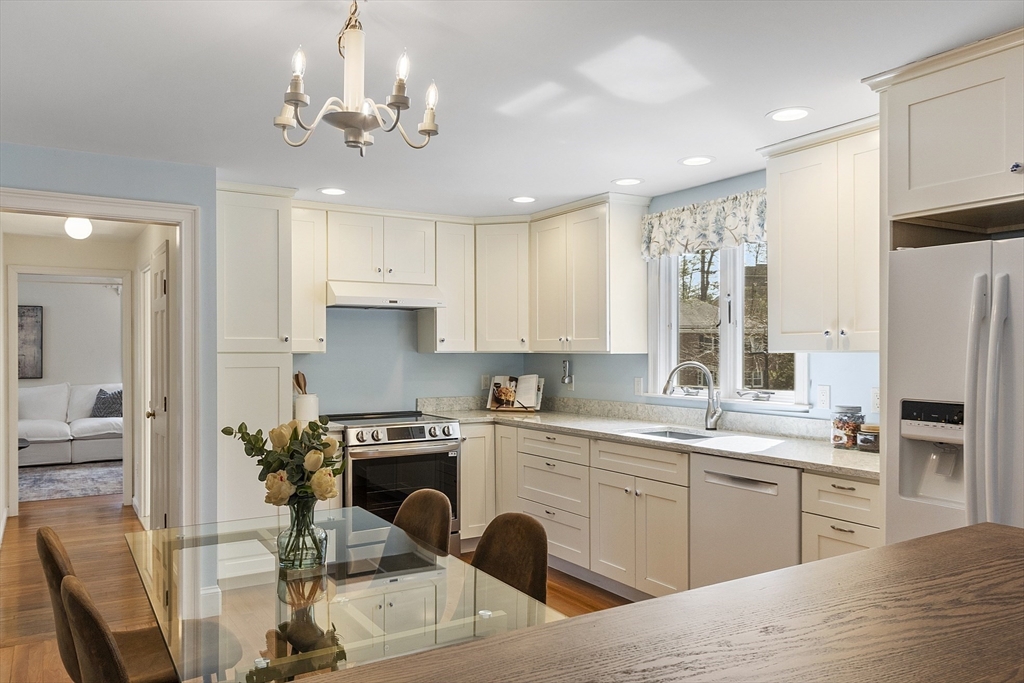 22 Robinwood Road Acton, MA 01720 - Photo 17 of 42 Gallery Image 17