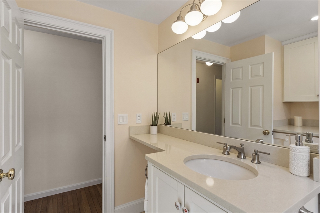 22 Robinwood Road Acton, MA 01720 - Photo 30 of 42 Gallery Image 30