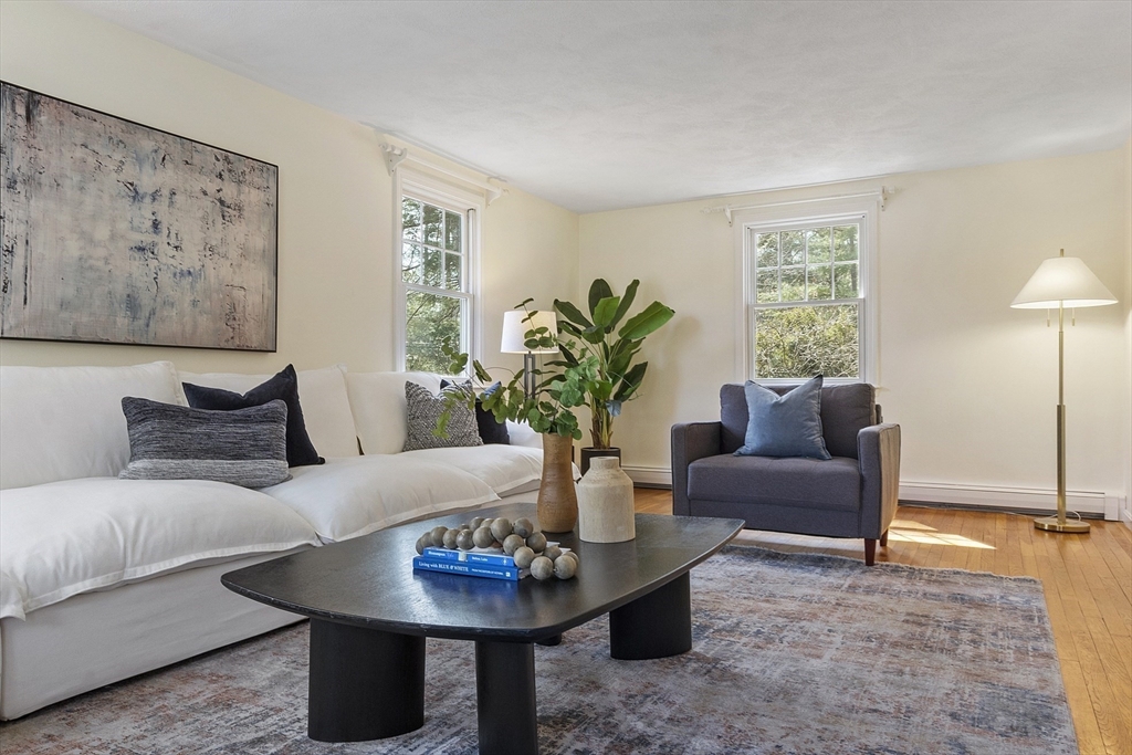 22 Robinwood Road Acton, MA 01720 - Photo 8 of 42 Gallery Image 8