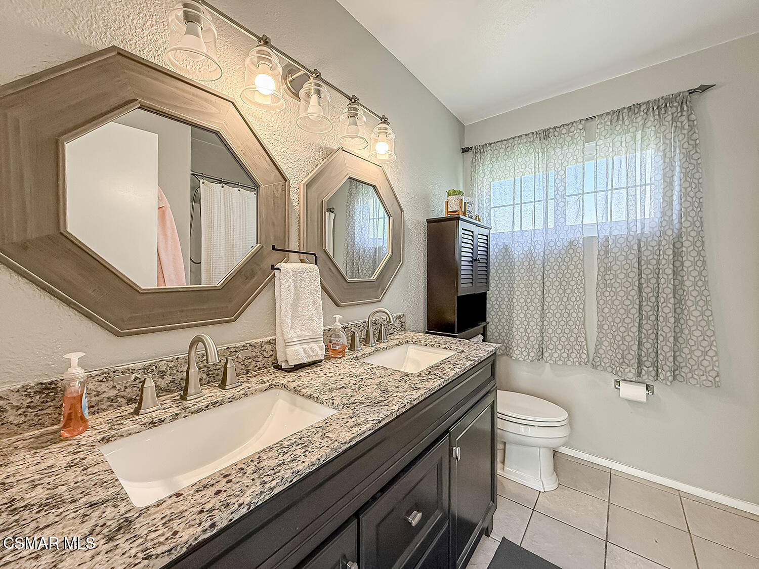 2448 Stow Street Simi Valley, CA 93063 - Photo 18 of 34 fShared Bath1