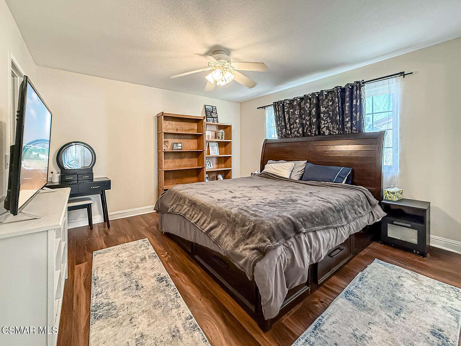 2448 Stow Street Simi Valley, CA 93063 - Photo 21 of 34 hPrimary Bedroom Suite1