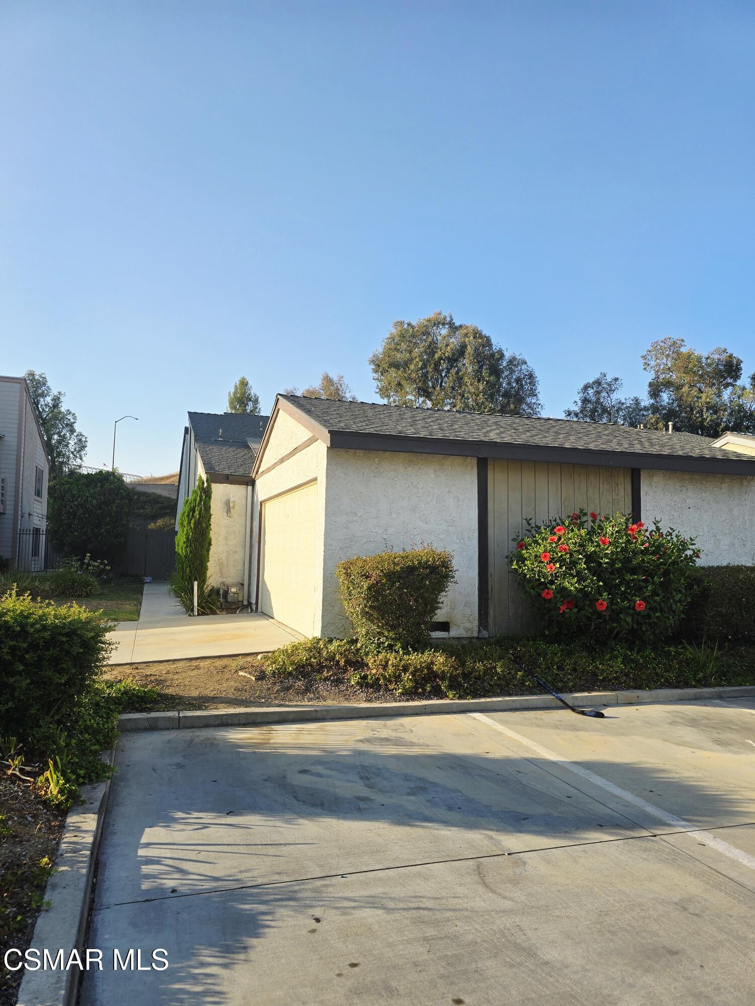 2448 Stow Street Simi Valley, CA 93063 - Photo 32 of 34 20250829_181119