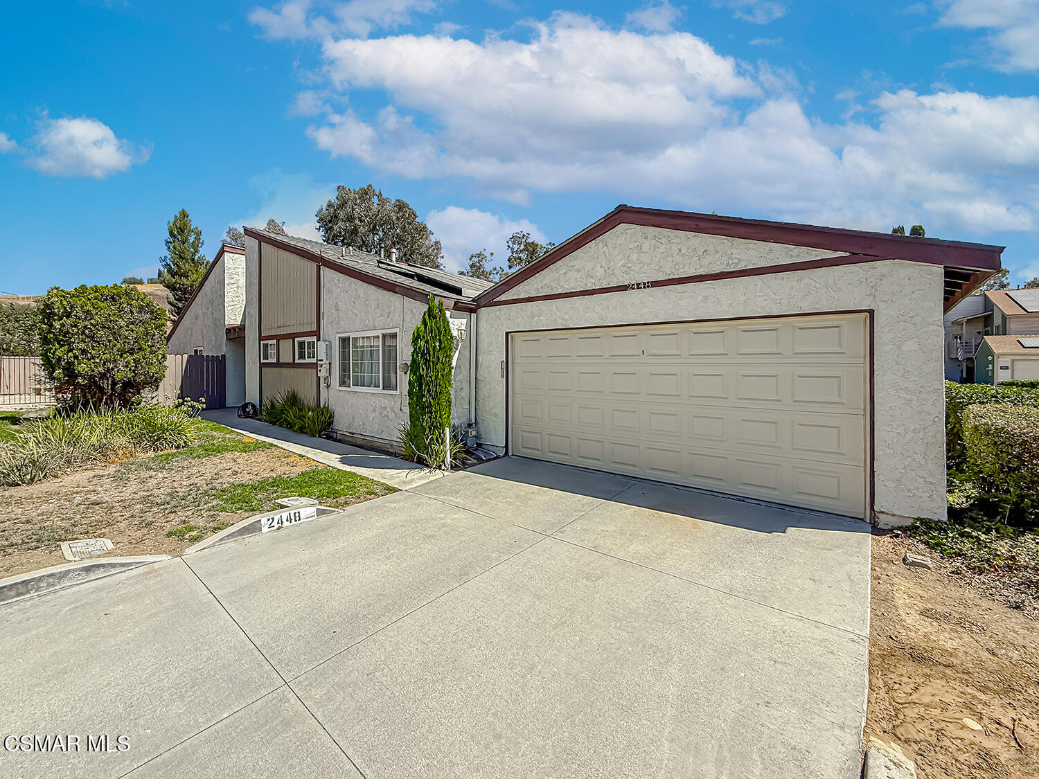 2448 Stow Street Simi Valley, CA 93063 - Photo 4 of 34 aFront and Entry1