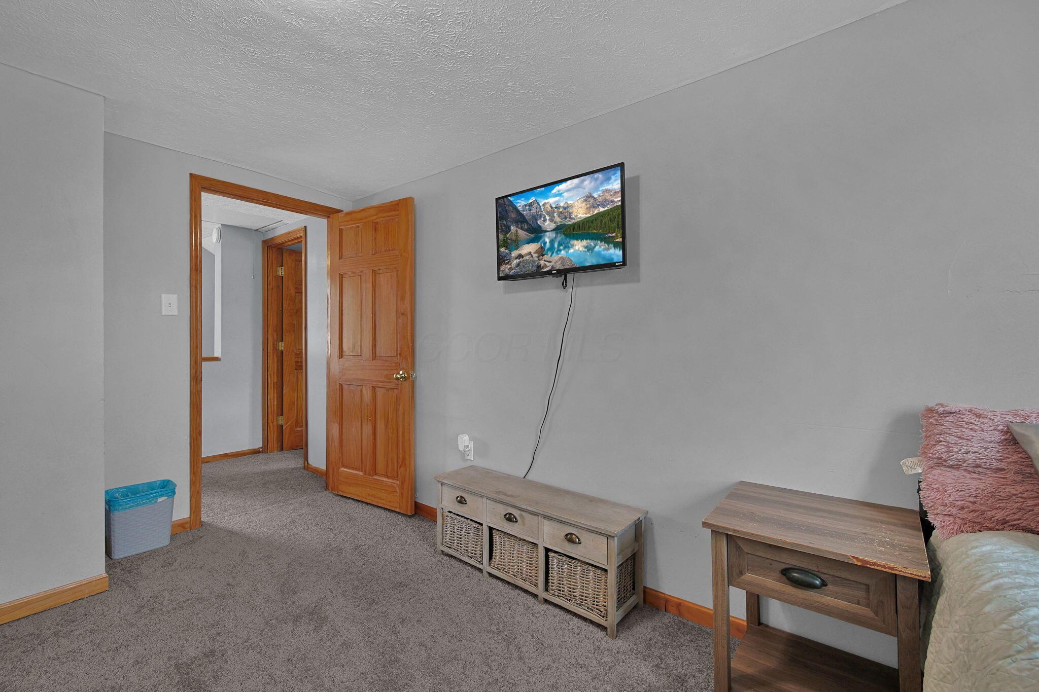 29089 Enterprise Iles Road Logan, OH 43138 - Photo 20 of 29 21-web-or-mls-29089-enterprise-iles-rd (