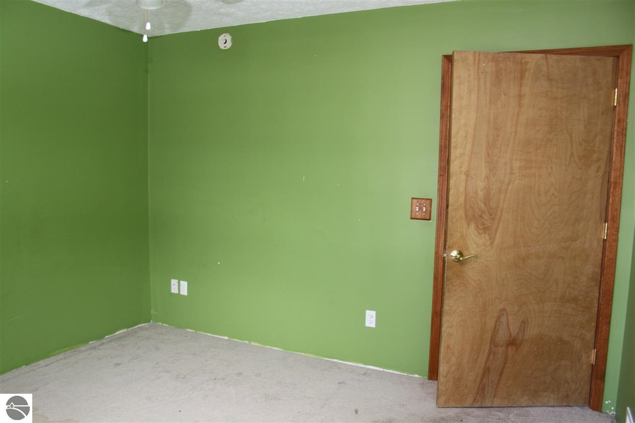 3353 East 2 1/2 Road Kingsley, MI 49649 - Photo 32 of 48 1783353-31.JPG