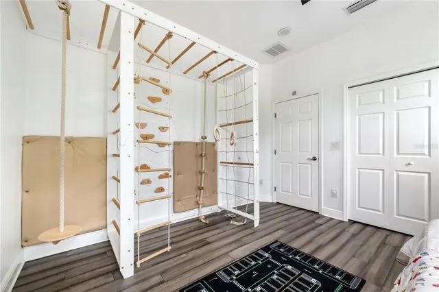 $3,495 | 350 28th Street South, St. Petersburg, FL 33712