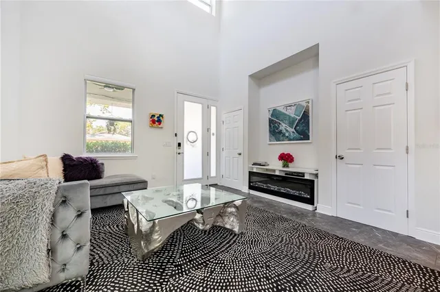 $3,495 | 350 28th Street South, St. Petersburg, FL 33712