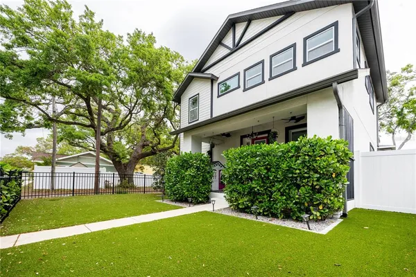 $3,950 | 350 28th Street South, St. Petersburg, FL 33712