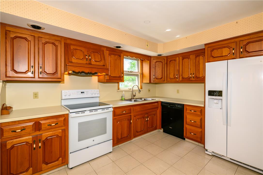 3274 Center Road Northampton, PA 18067 - Photo 5 of 33