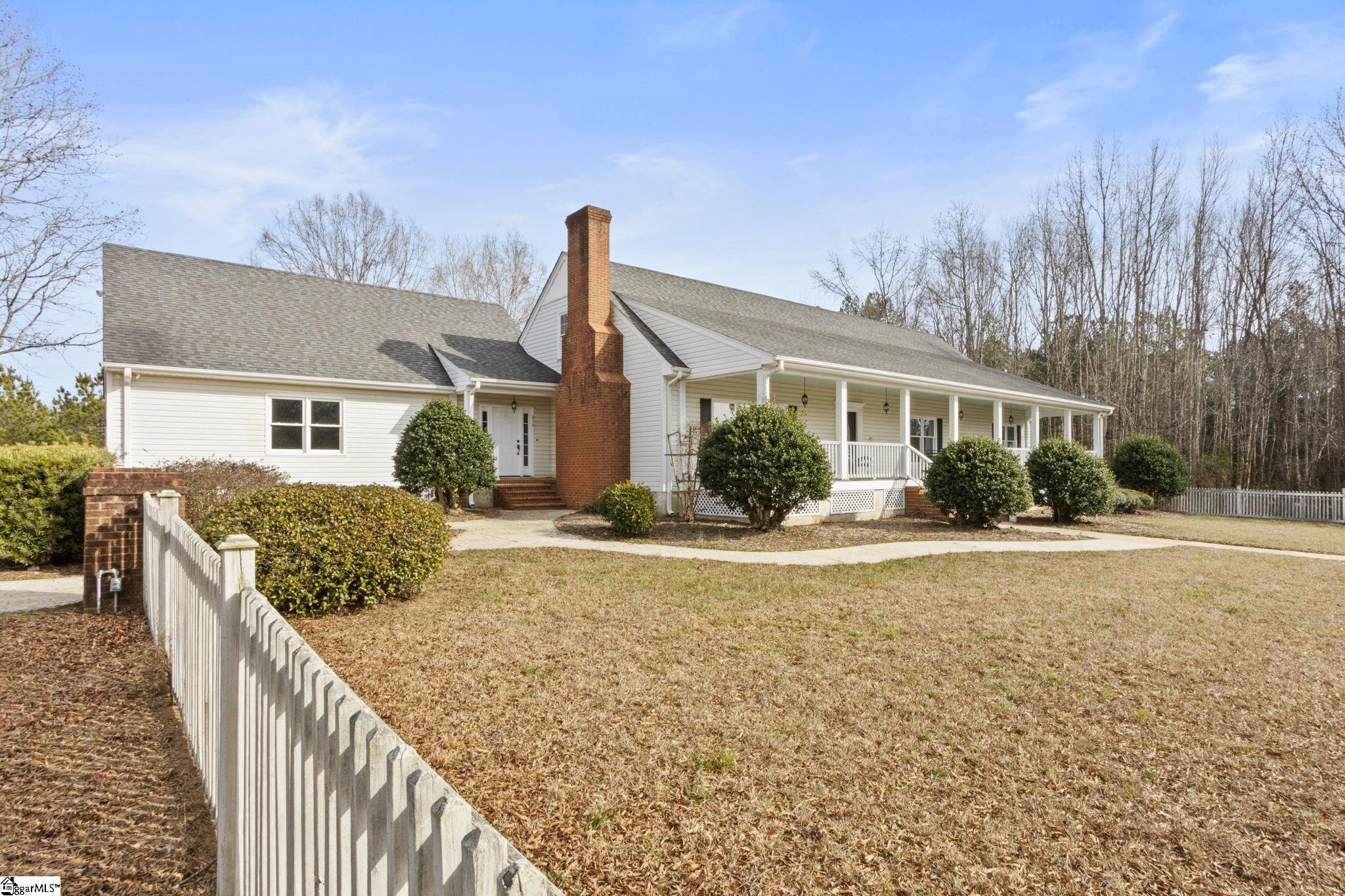 414 Giggle Drive Laurens, SC 29360 - Photo 3 of 41