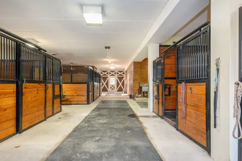 $1,699,000 | S91W37885 Antique Lane, Eagle, WI 53119