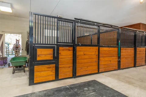 $1,699,000 | S91W37885 Antique Lane, Eagle, WI 53119