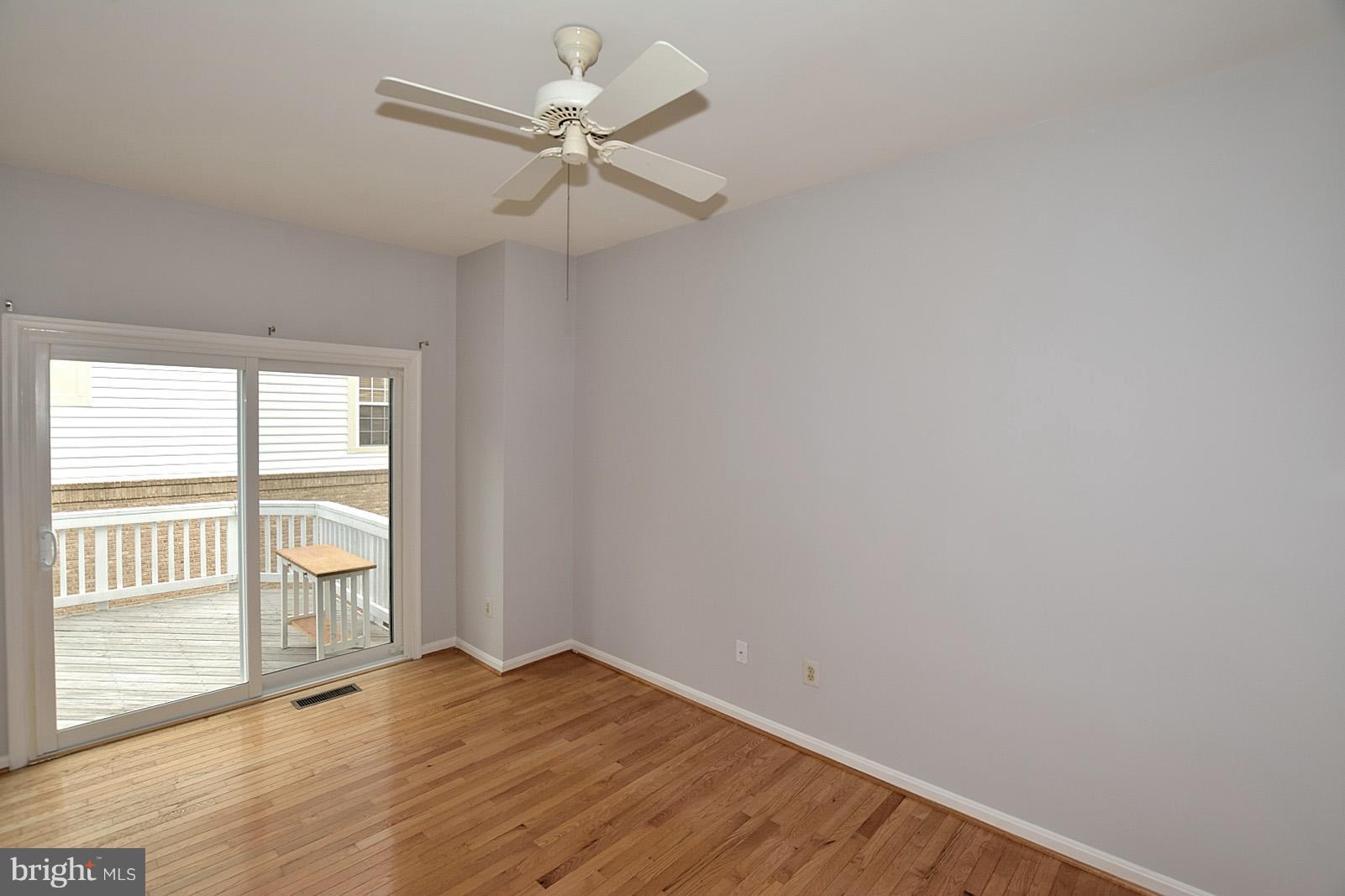 12019 Edgemere Circle Reston, VA 20190 - Photo 11 of 20 Kitchen