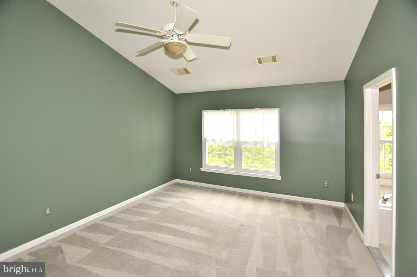 12019 Edgemere Circle Reston, VA 20190 - Photo 12 of 20 Bedroom (Master)