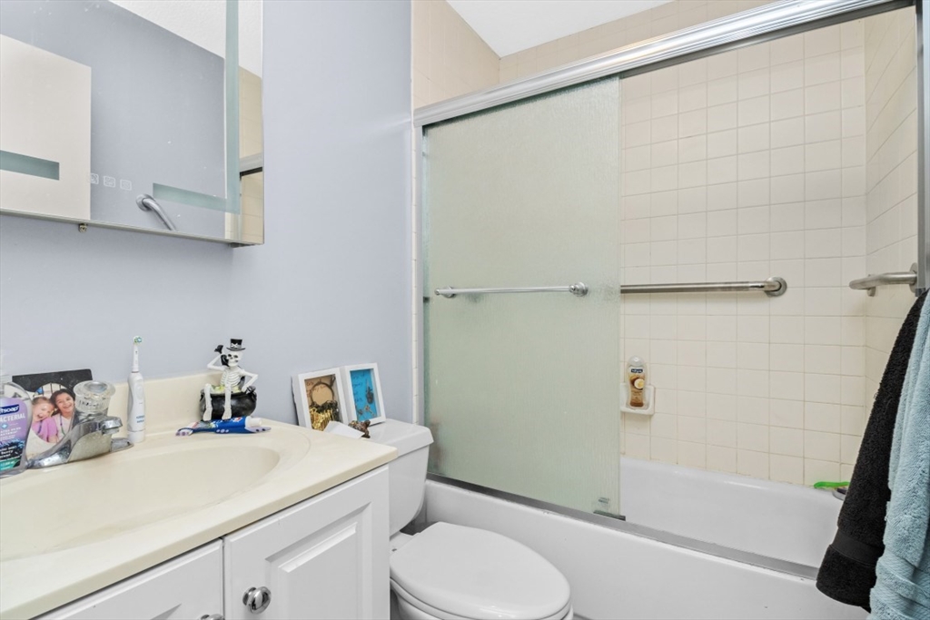 44 Washington Street, Unit 1113 Brookline, MA 02445 - Photo 13 of 28