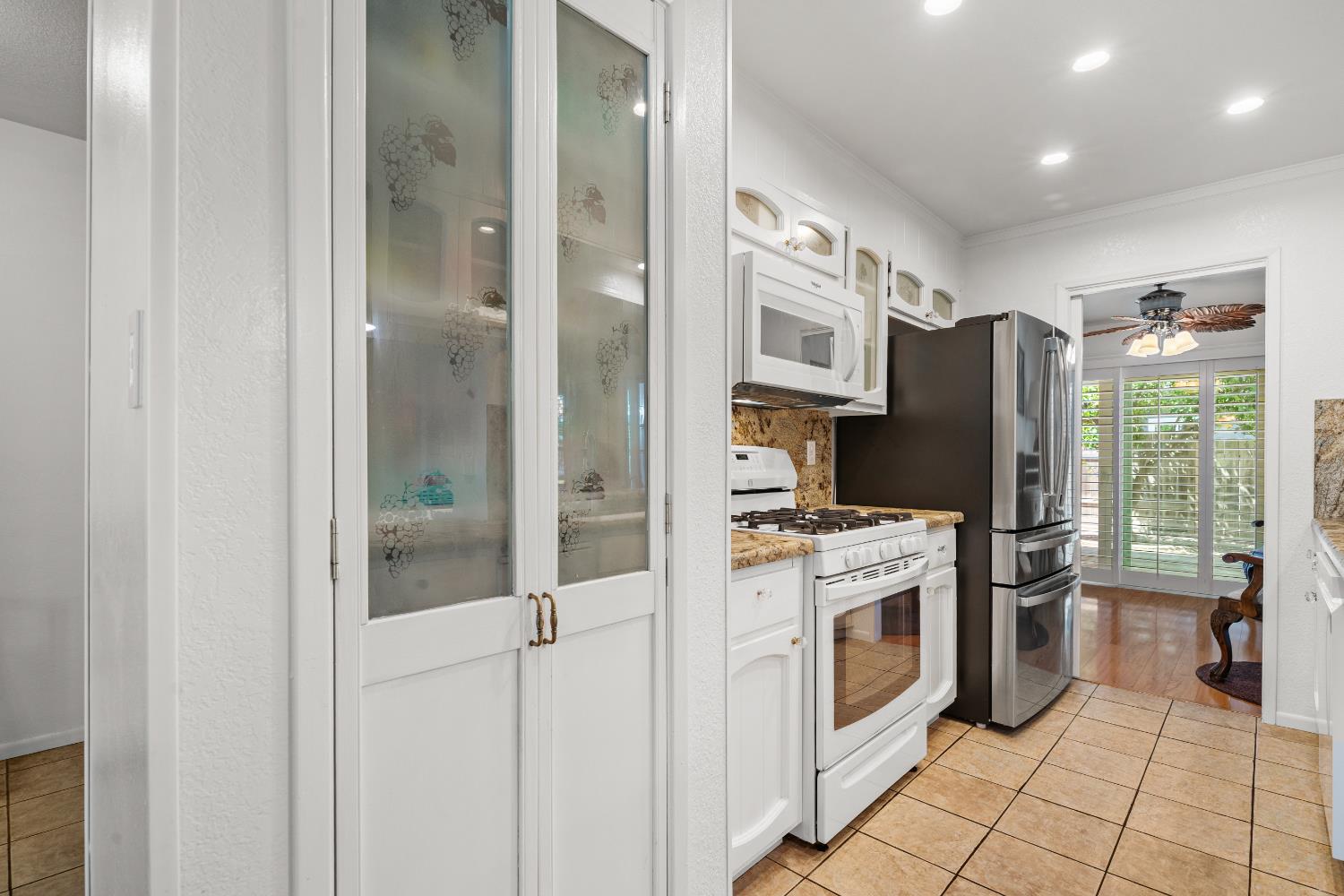 9713 Thornton Road Stockton, CA 95209 - Photo 16 of 49