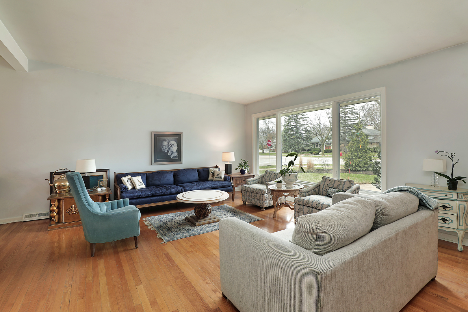 2811 Cherry Lane Northbrook, IL 60062 - Photo 2 of 9