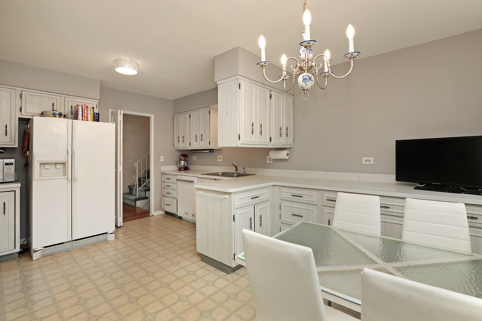 2811 Cherry Lane Northbrook, IL 60062 - Photo 5 of 9