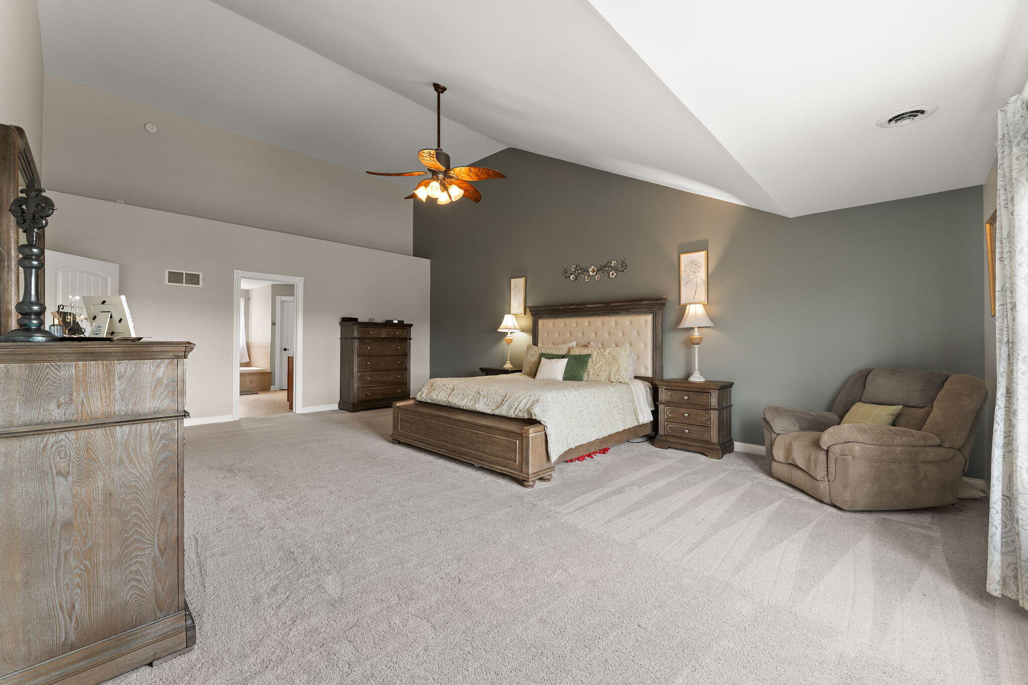 12585 Washington Street Crown Point, IN 46307 - Photo 6 of 48 2048x1365