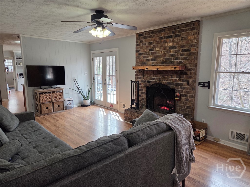 367 Richard Athens, GA 30605 - Photo 3 of 8 Den