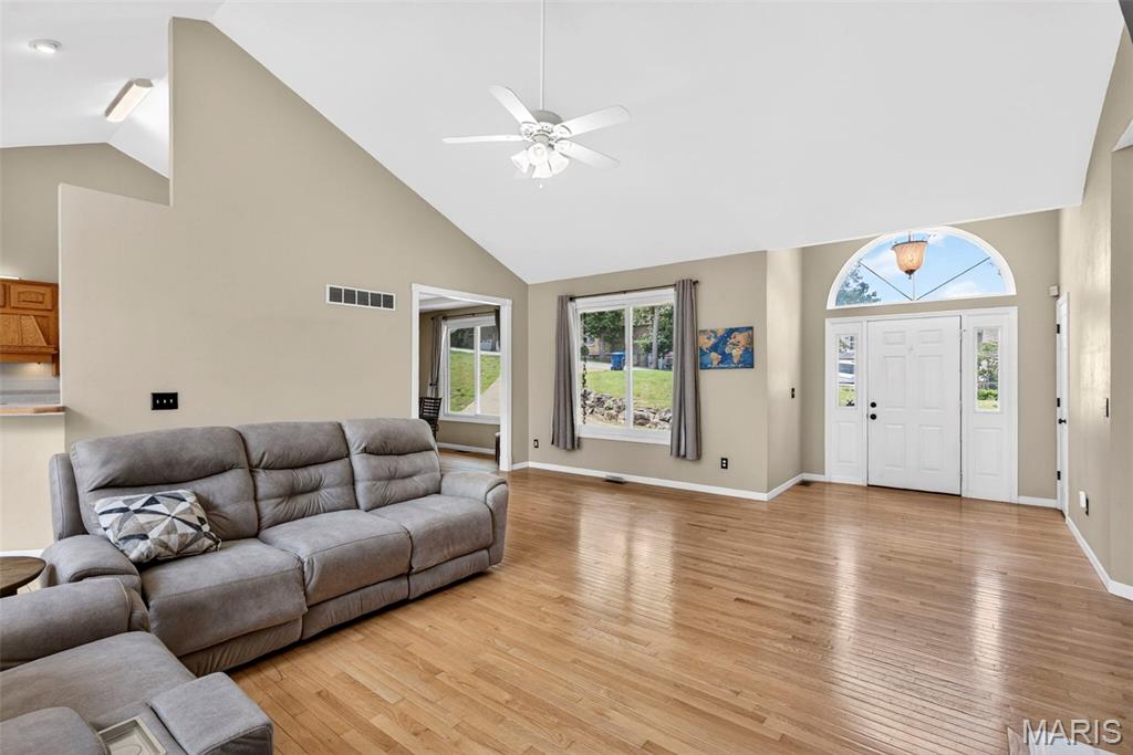 5032 Oak Bluff Drive High Ridge, MO 63049 - Photo 5 of 59