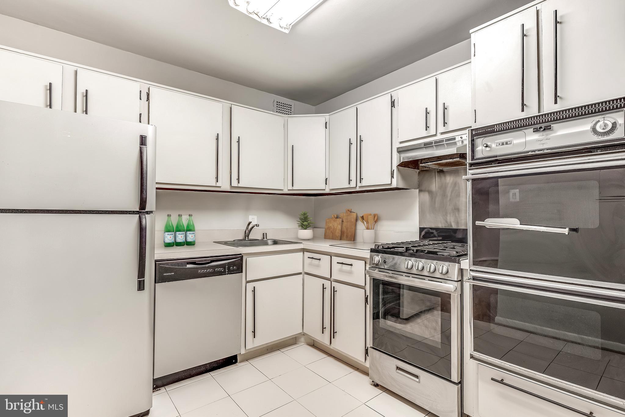 5101 River Road, Unit 1907 Bethesda, MD 20816 - Photo 11 of 37