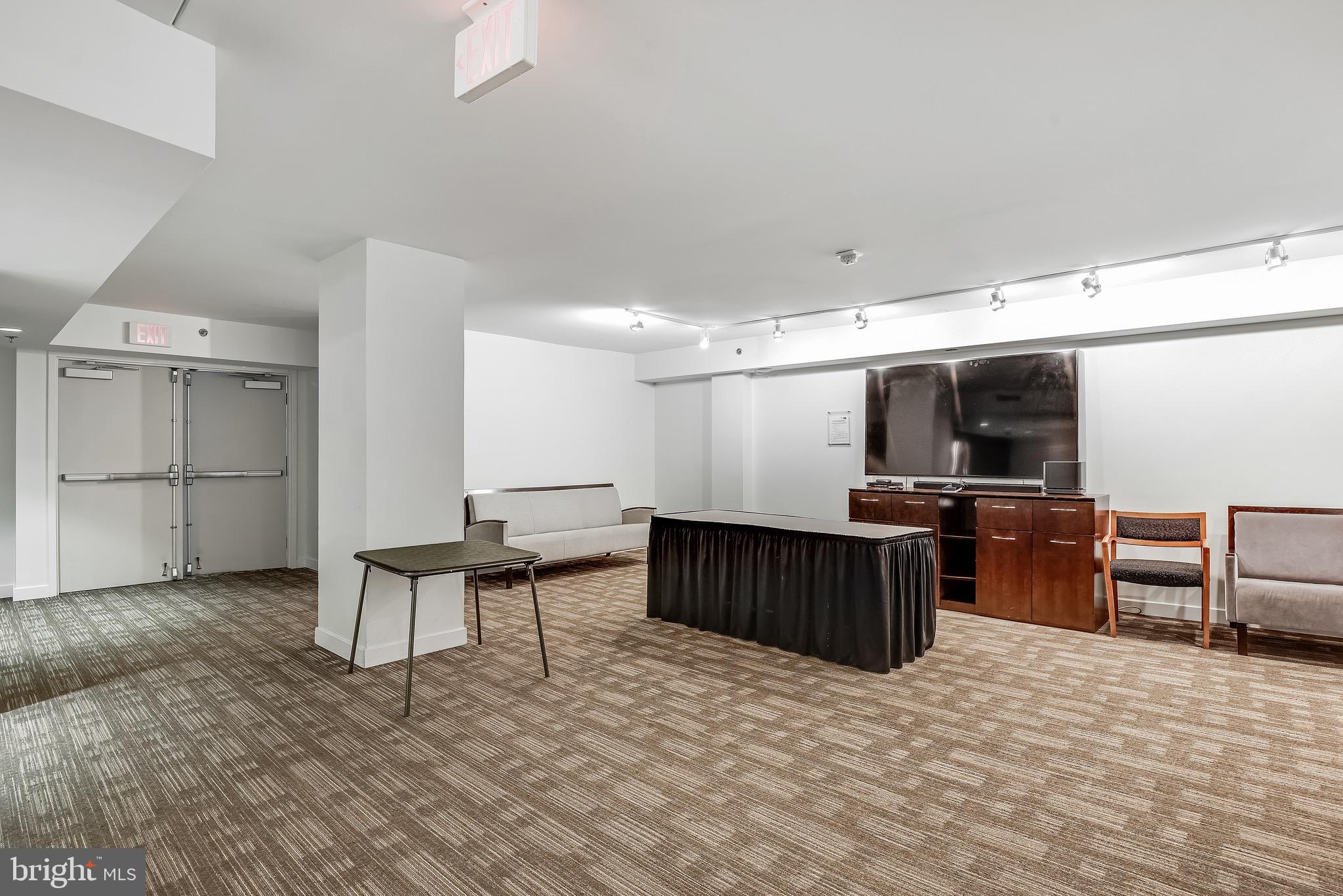 5101 River Road, Unit 1907 Bethesda, MD 20816 - Photo 33 of 37
