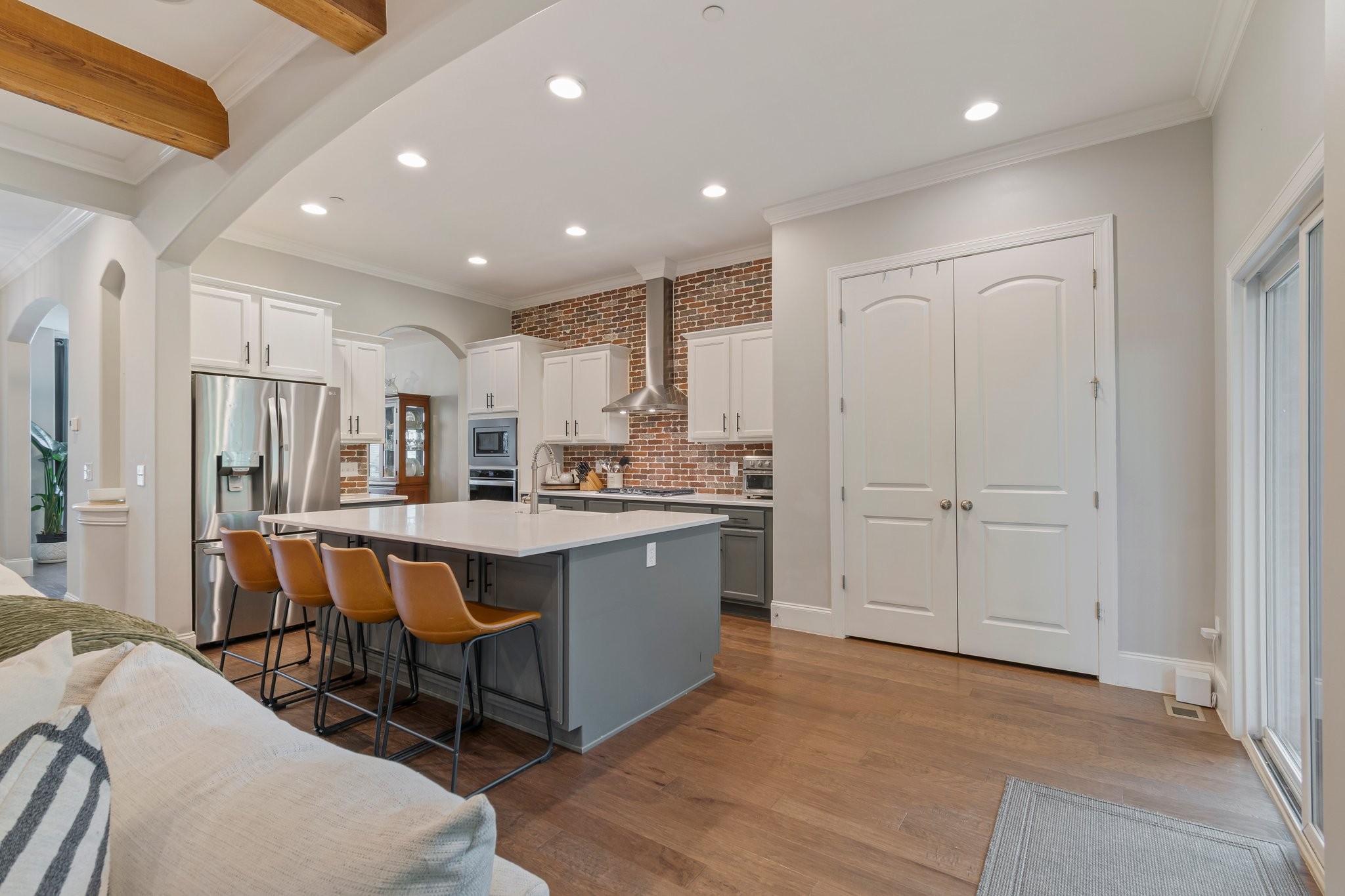 409 Eagle Ridge Nashville, TN 37209 - Photo 21 of 83 a large kitchen with stainless steel appliances a large counter top