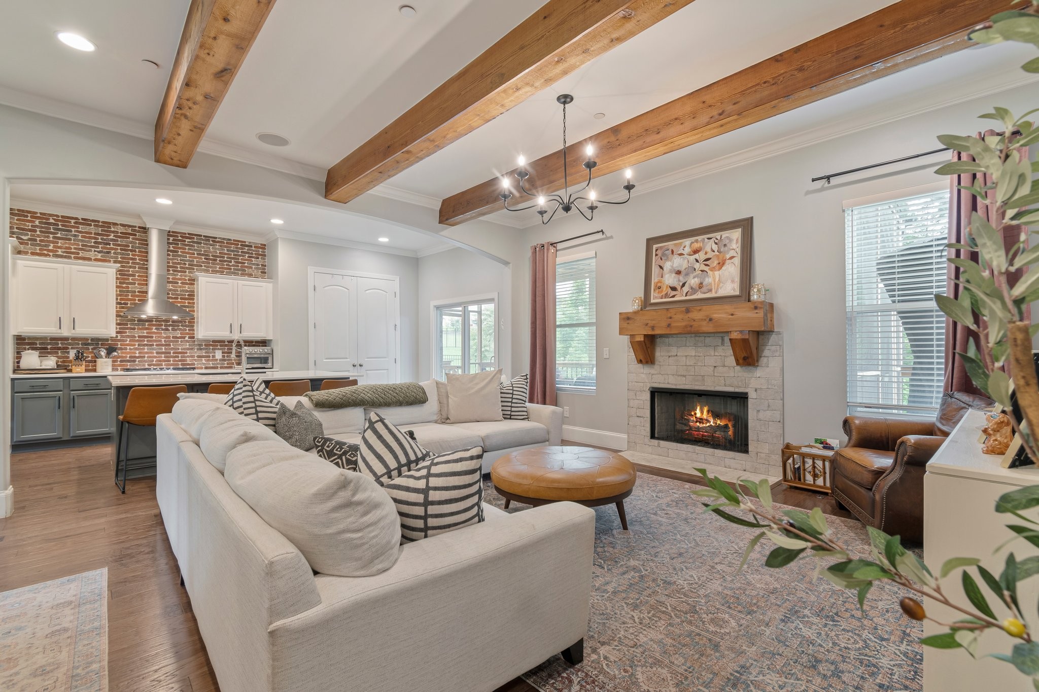 409 Eagle Ridge Nashville, TN 37209 - Photo 27 of 83 a living room with furniture and a fireplace