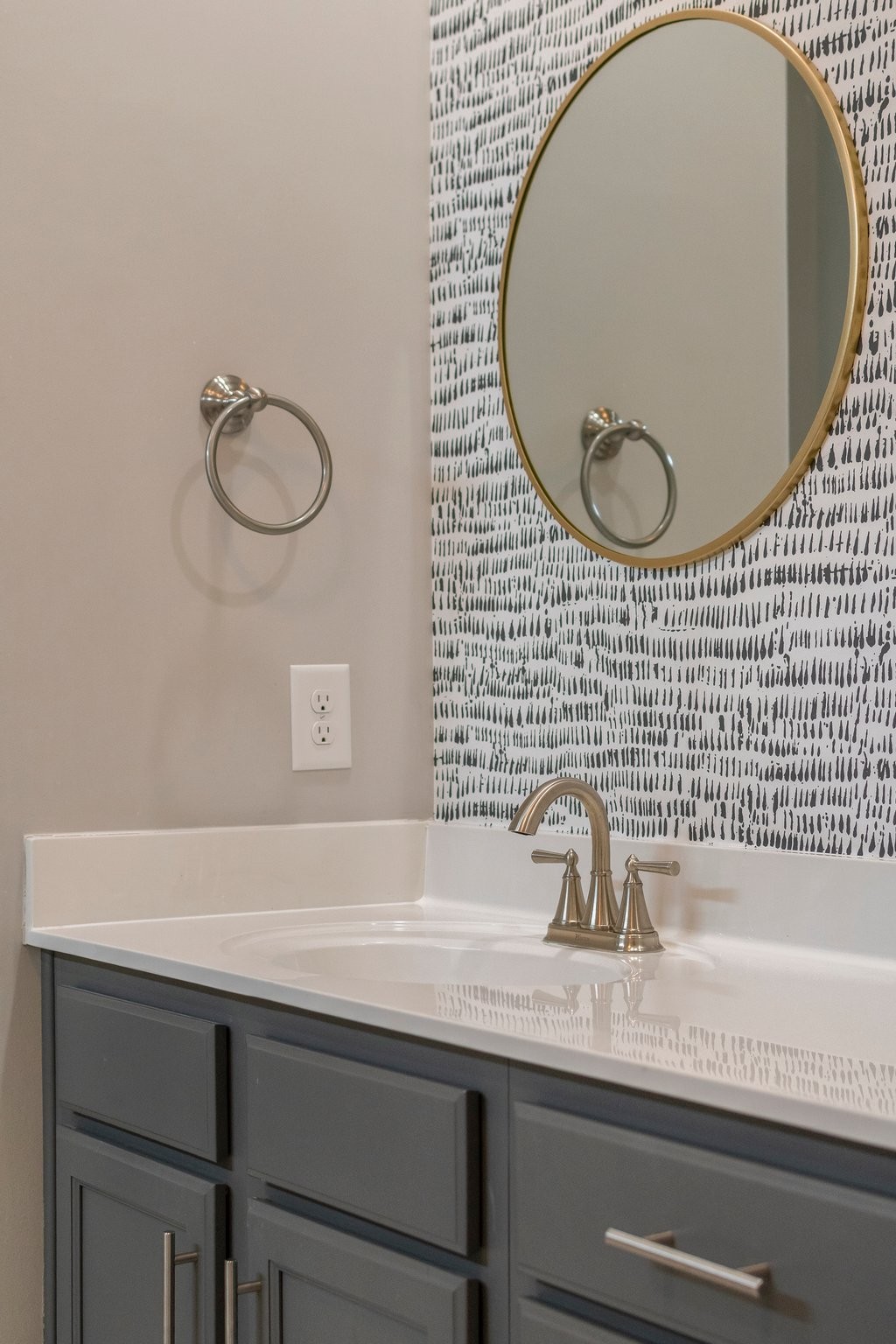 409 Eagle Ridge Nashville, TN 37209 - Photo 39 of 83 a bathroom with a sink and a mirror